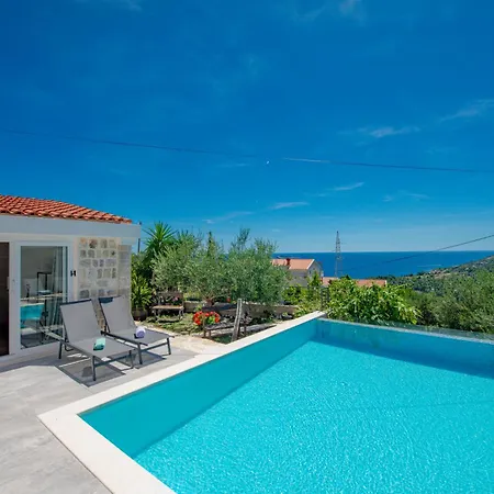 Nedia Retreat - Private Pool & Stunning Sea View Semesterbostad