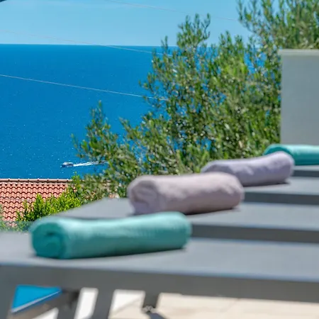 Nedia Retreat - Private Pool & Stunning Sea View * مْليني