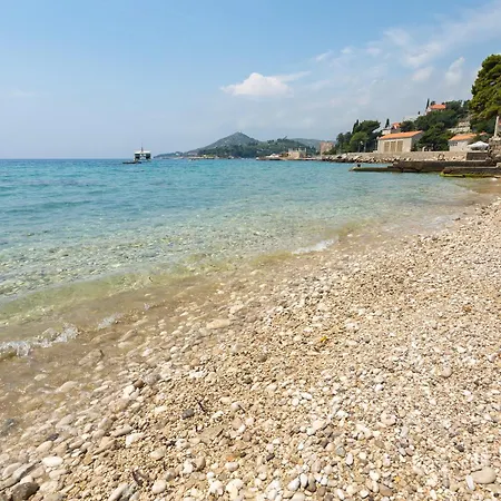 Nedia Retreat - Private Pool & Stunning Sea View Semesterbostad